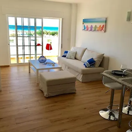 Apartamento T1 Frente Mar - 102 * Монте-Гордо