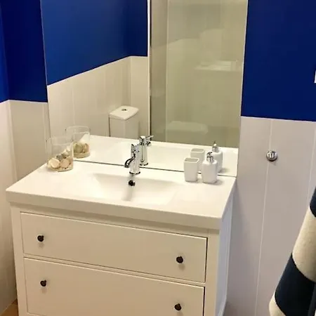 Apartamento T1 Frente Mar - 102 *
